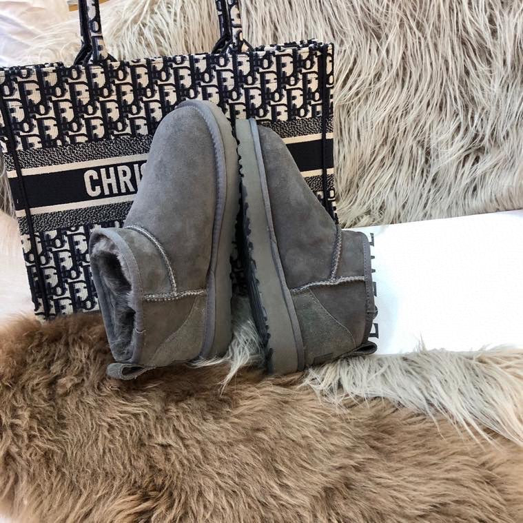Women's & Men's Winter Couple Sheepskin Fur Integrated Warm Snow Boots