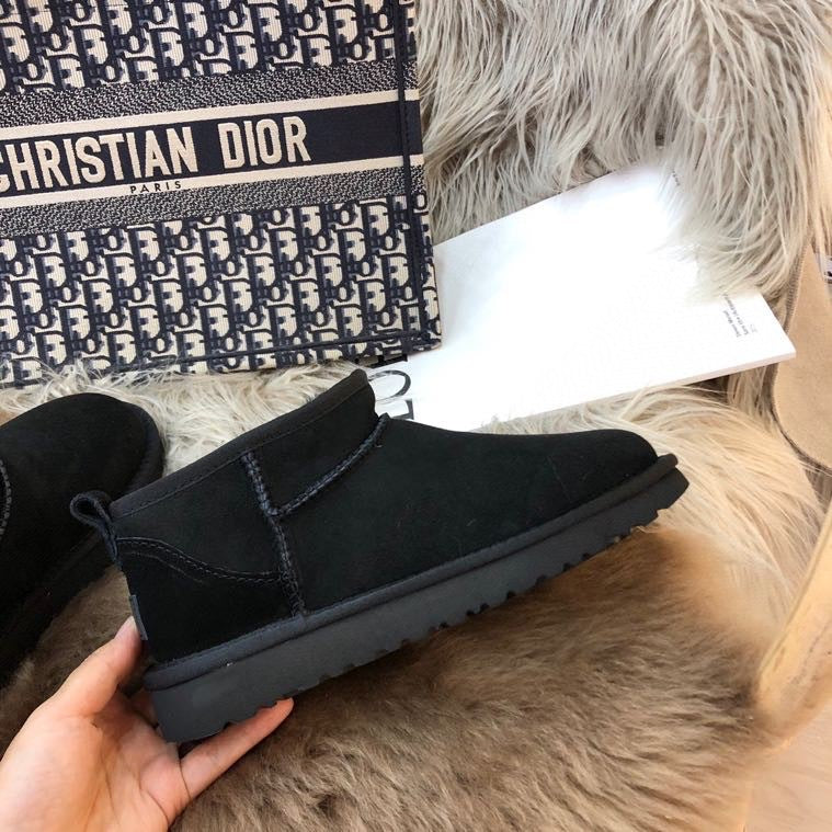 Women's & Men's Winter Couple Sheepskin Fur Integrated Warm Snow Boots