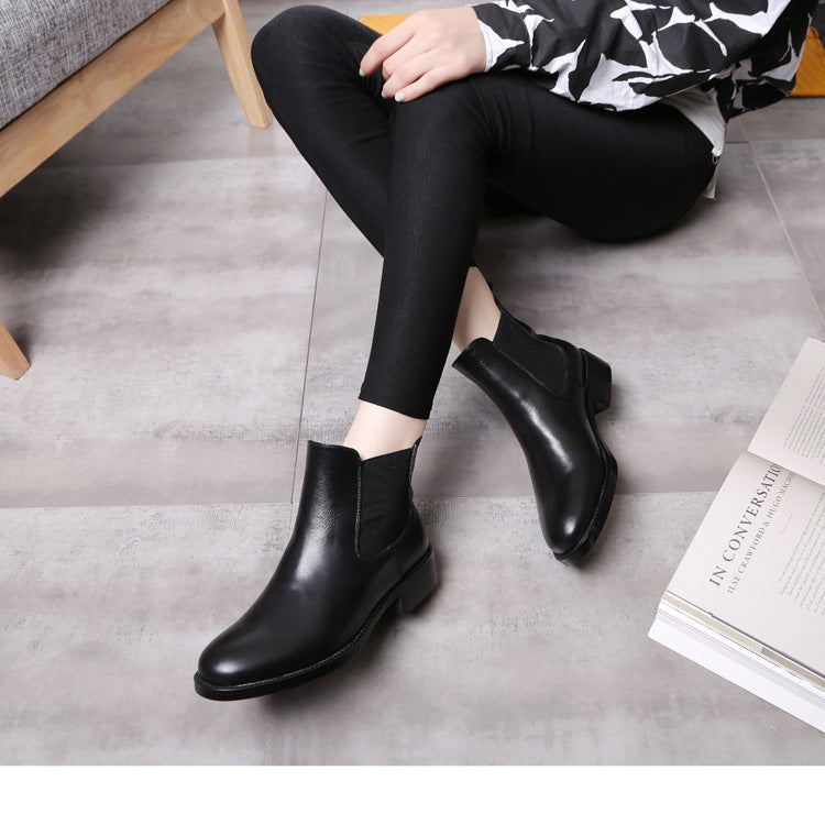 Women's British Style Fleece-lined Ankle Vintage Engraving Boots