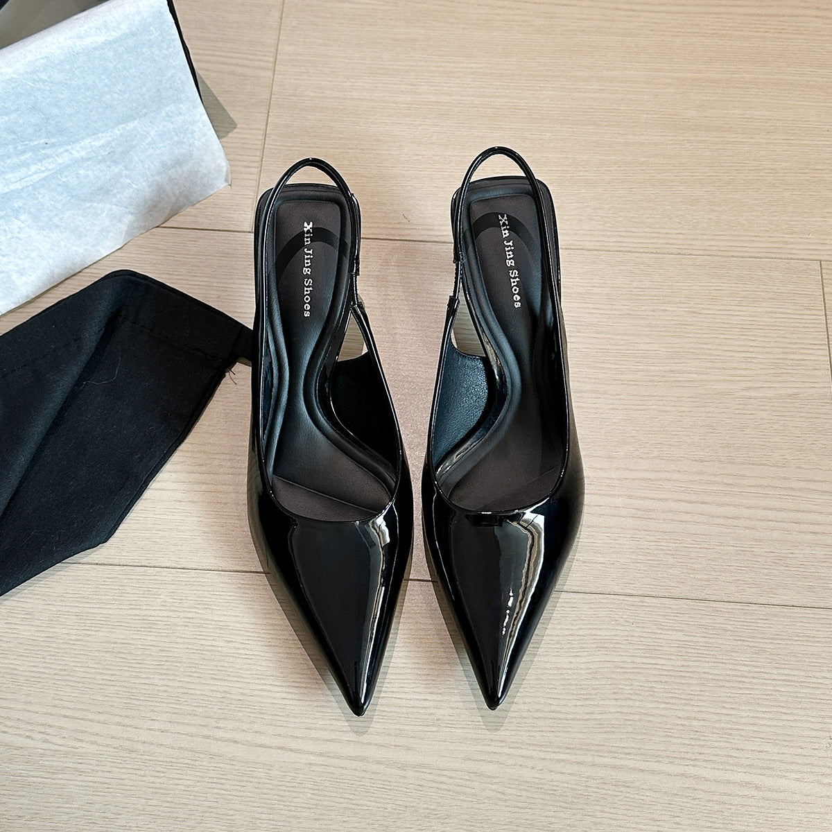 Women's Red Mid Shallow Mouth Simple Hollow Back Heels