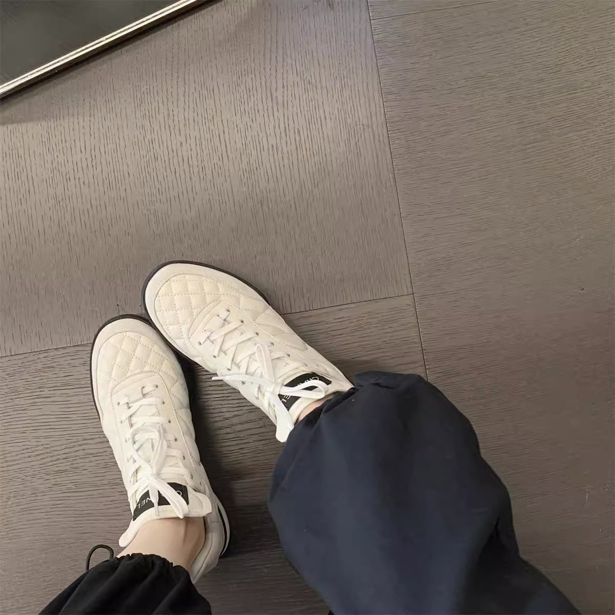 Women's Full Calf Skin Rhombus Sports Round Sneakers