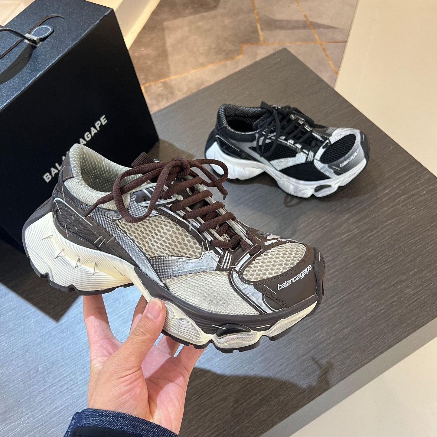 Paris Lovers Generation Distressed Unisex Retro Sneakers