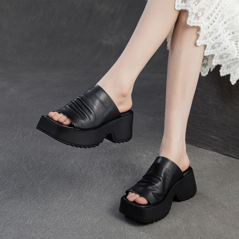 Women's Retro Muffin Outdoor Comfortable Small Height Slippers
