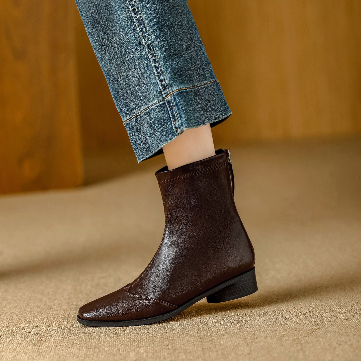 Square Toe Fashion Commuter Thick Comfortable Back Zipper Women's Leather Boots