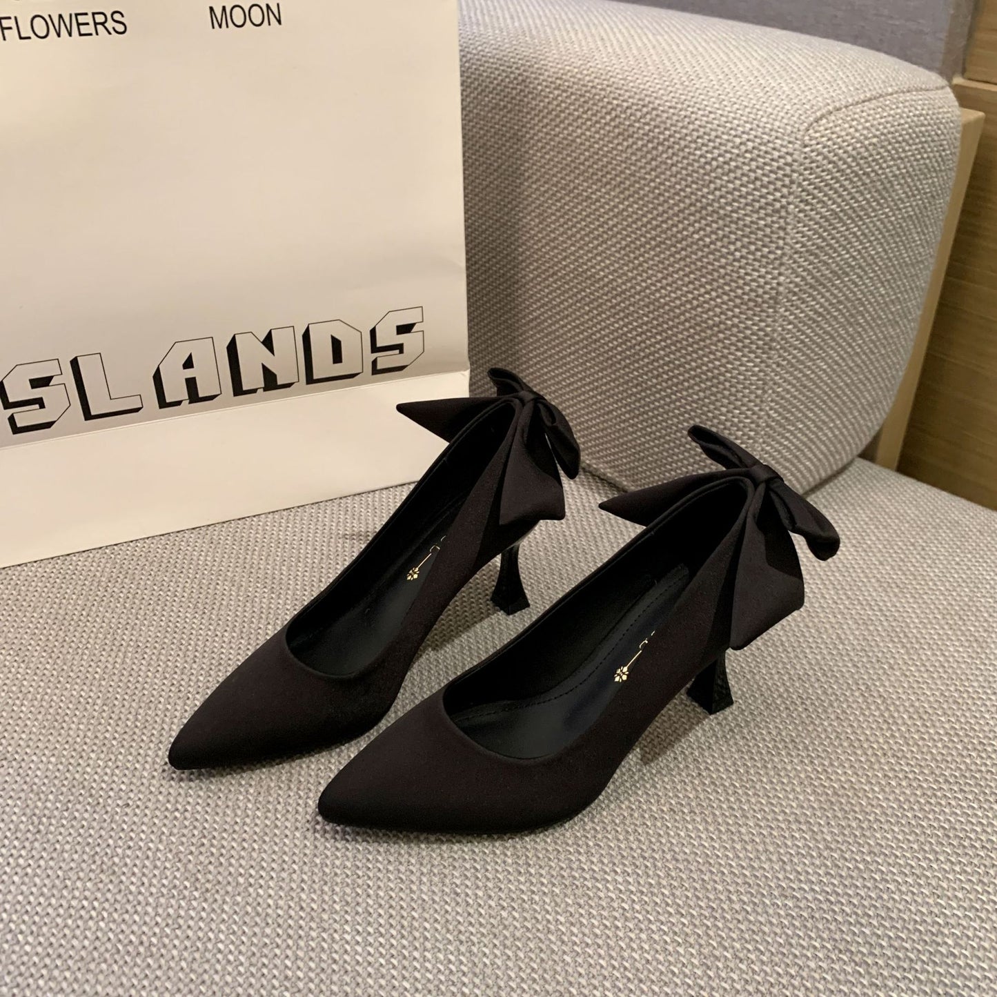 Women's French Pointed Toe Pumps Bow Stiletto High Widened Large Women's Fashion Shoes