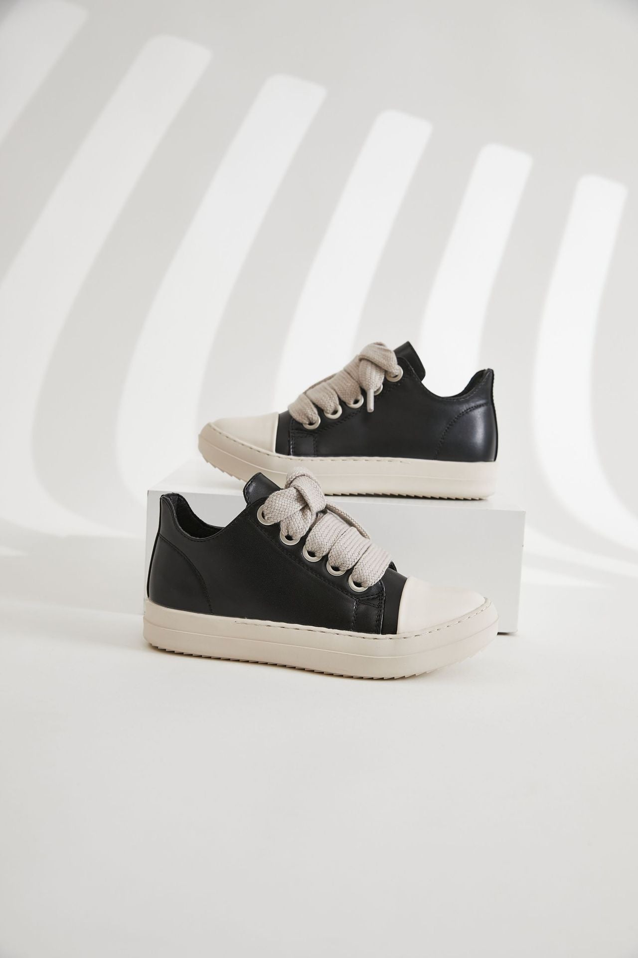 Women's White Thick Shoelaces Personality Tide Bottom Stitching Casual Shoes