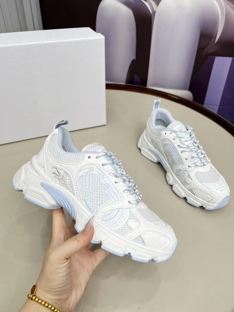 Women's Spring Mesh Fabric Cowhide Stitching Breathable Sneakers