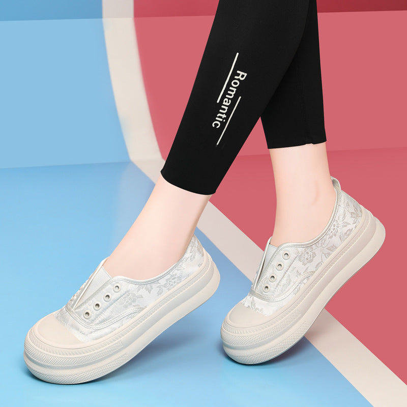 Women's Chinese Style Satin Spring Soft Bottom Wild Fashion Casual Shoes