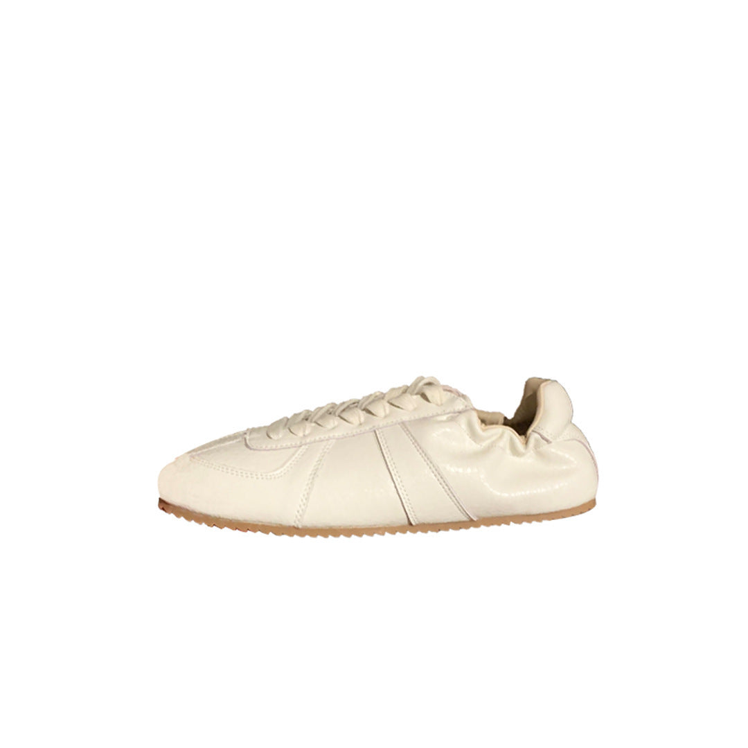 Women's Light White Thin Breathable Sports German Training Show Feet Little Women's Casual Shoes