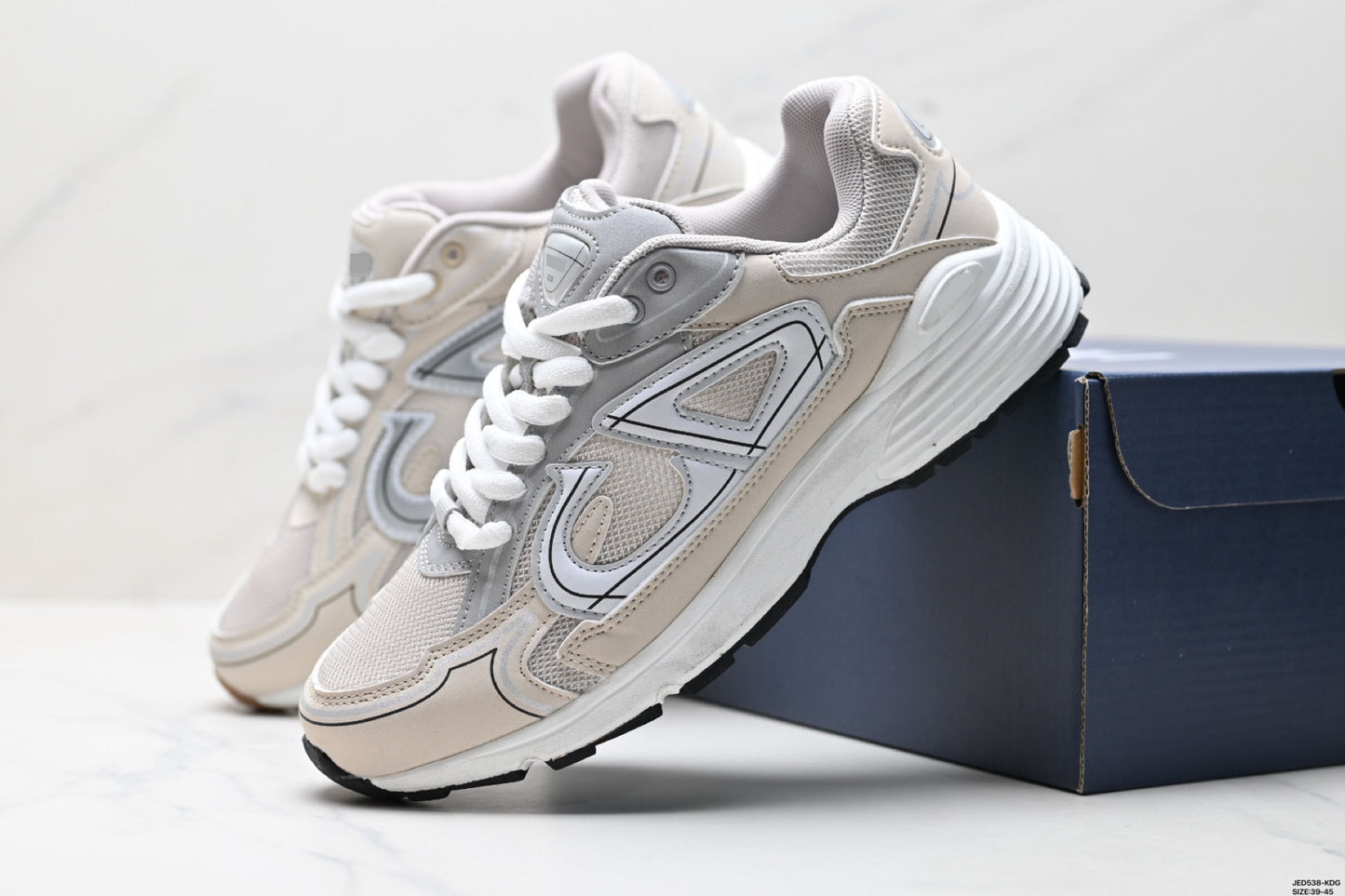 Women's & Men's Word Classic Style Sier Horn King Fashionable Raise The Men's Sports Shoes