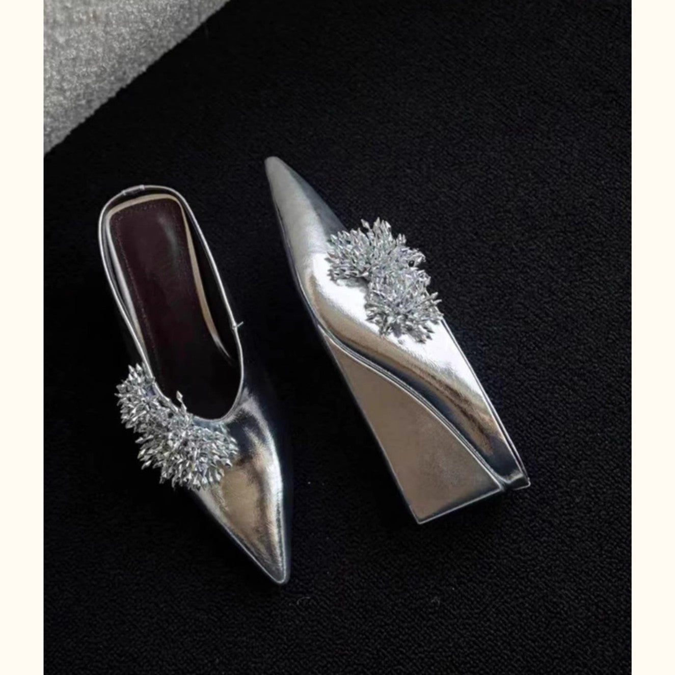 Women's Smoke Shower Pump Pointed Toe Wedge Slippers