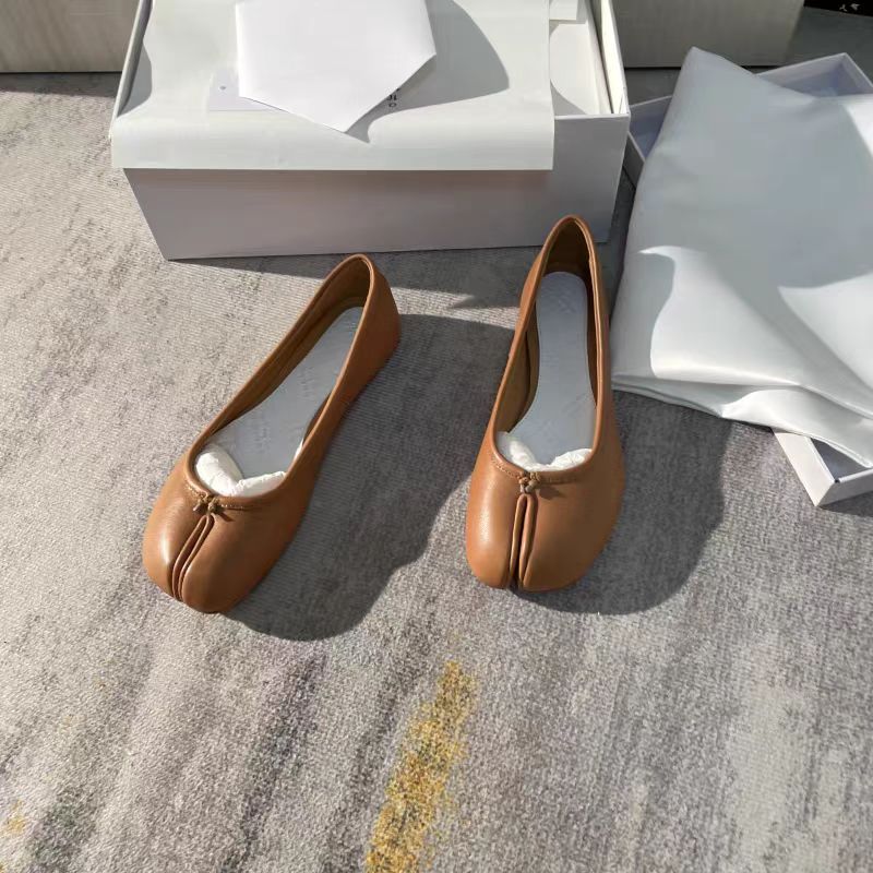 Women's Pleated Flat Round Toe Trotter Horseshoe Women's Fashion Shoes