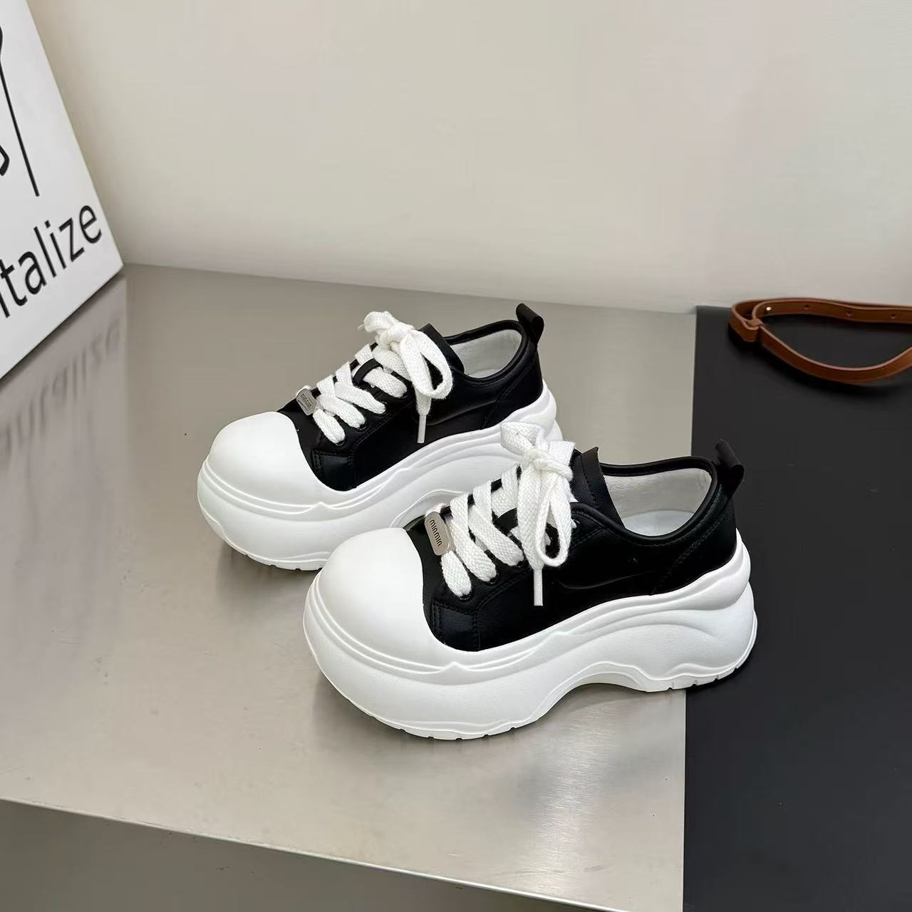 Women's Bread Sports Big Toe Platform Muffin Elevator Spring Women's Casual Shoes