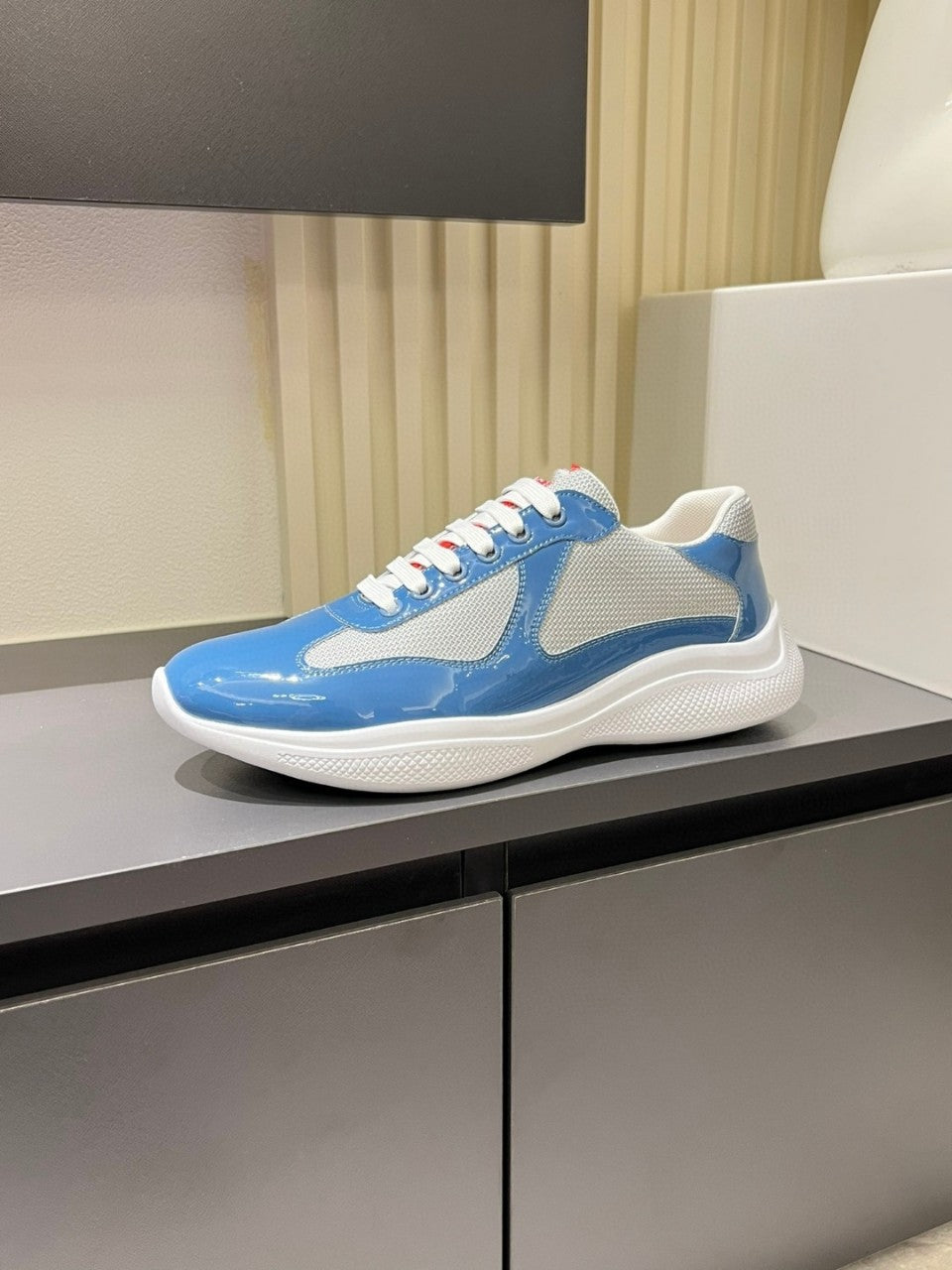 Men's Extra Large Sports First Layer Cowhide Patent Summer Sneakers