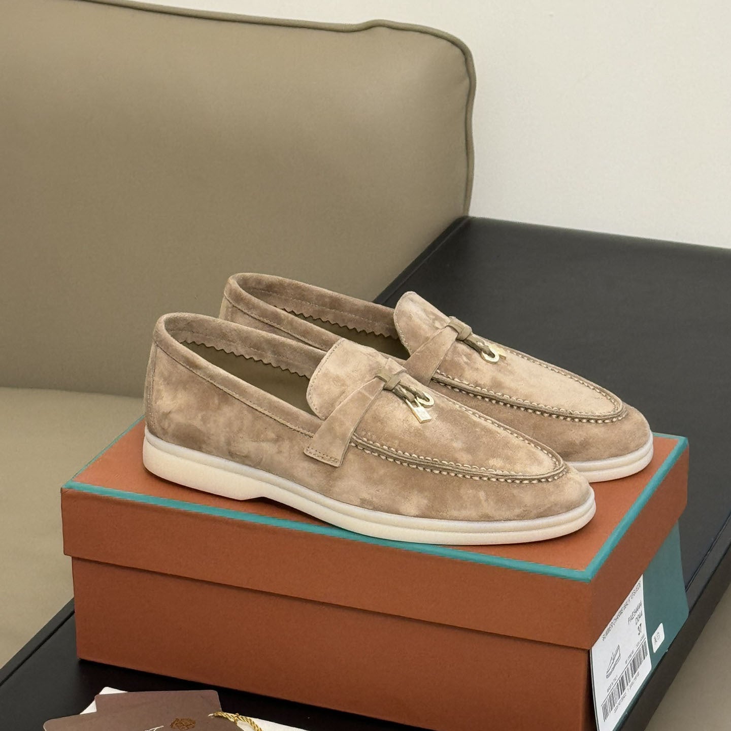Women's & Men's Retro Genuine Suede Slip-on Round Toe Loafers