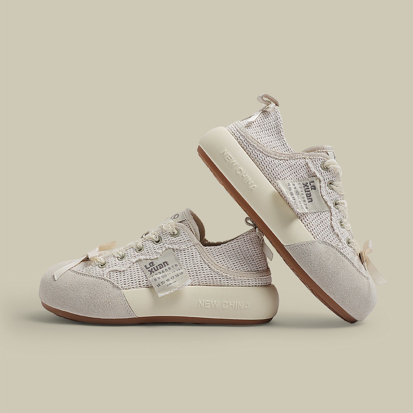 Retro Height Increasing Lace Bow Breathable Sneakers