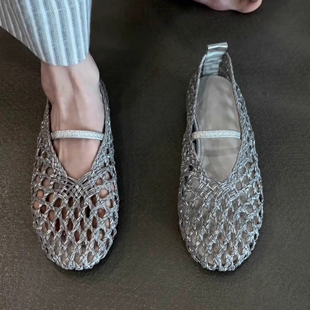 Women's Style Retro Minority Weaving Hollow Flat Summer Comfortable Outdoor Closed Sandals