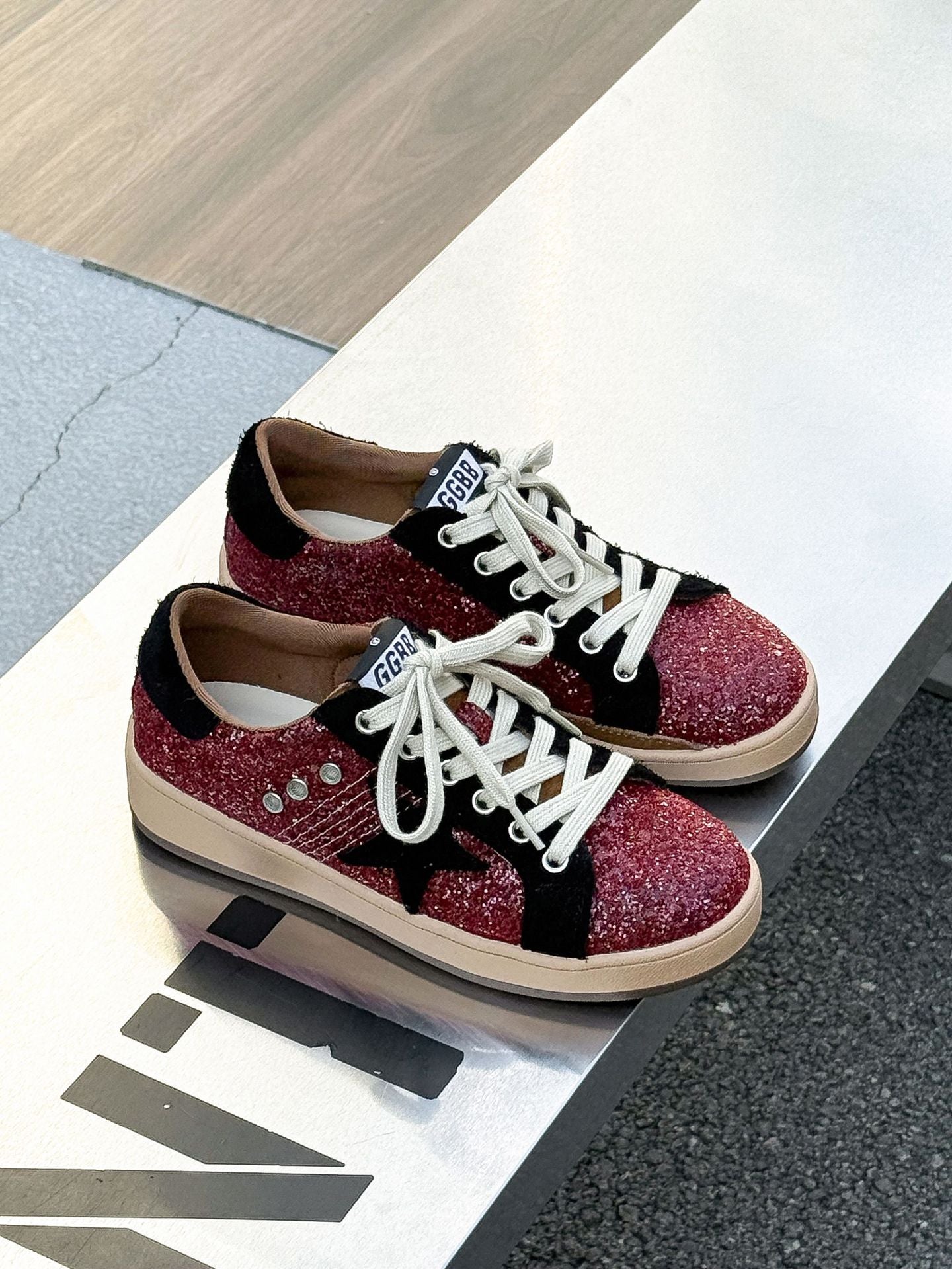Women's Distressed Star Pattern Spring Fashion Flat Women's Casual Shoes