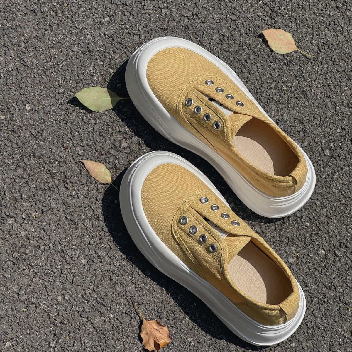 Women's Summer Thin Round Head Slip-on Lightweight Casual Shoes
