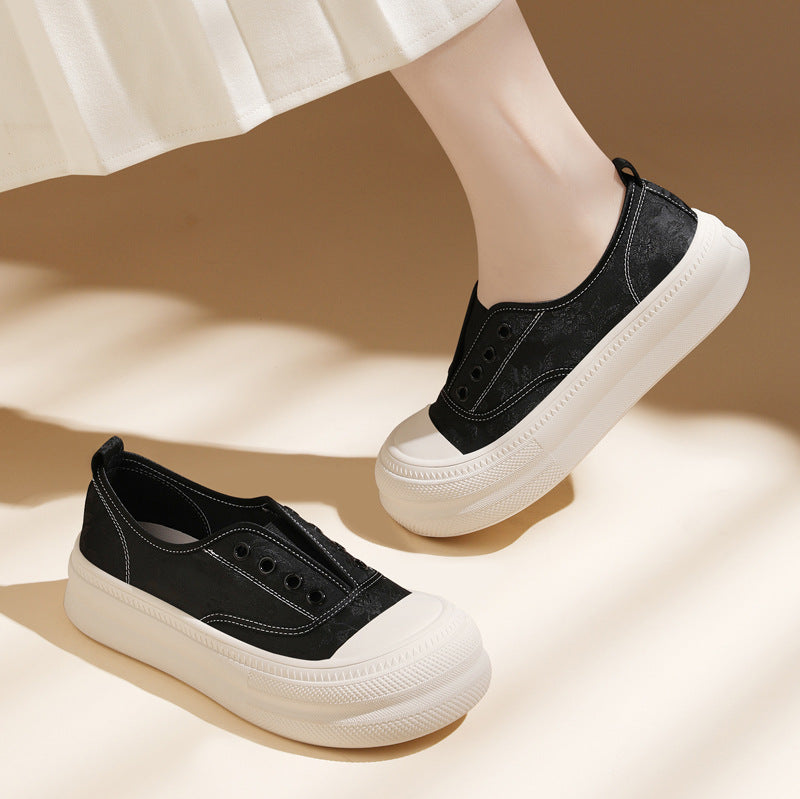 Women's Chinese Style Satin Spring Soft Bottom Wild Fashion Casual Shoes