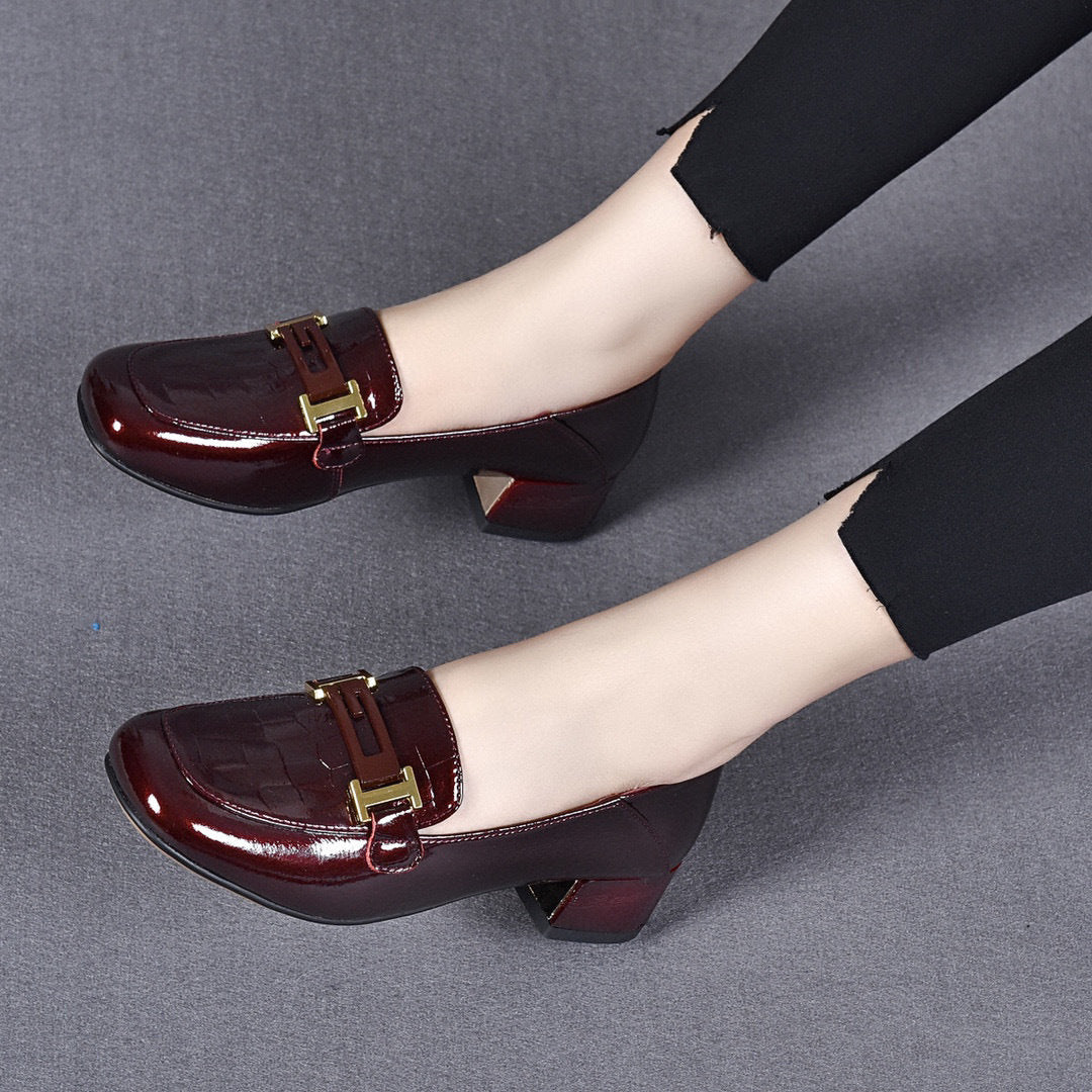 Women's Round Toe Autumn Patent Cowhide Metal Buckle Heels