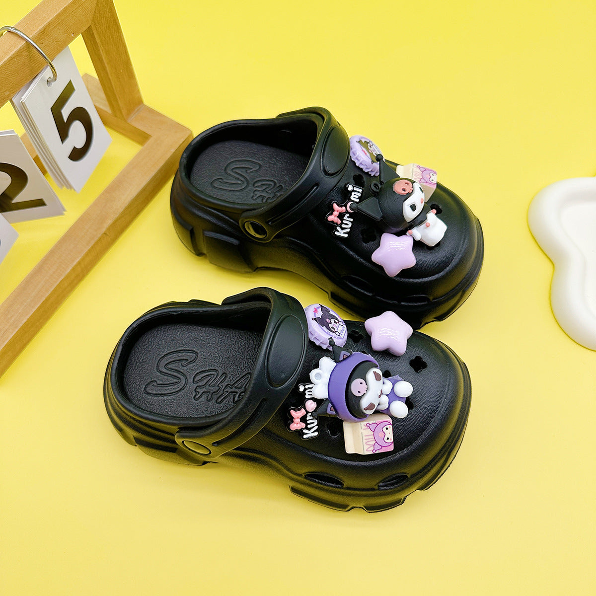 Cute Cartoon Clow Hole Soft Bottom Kid's Shoes