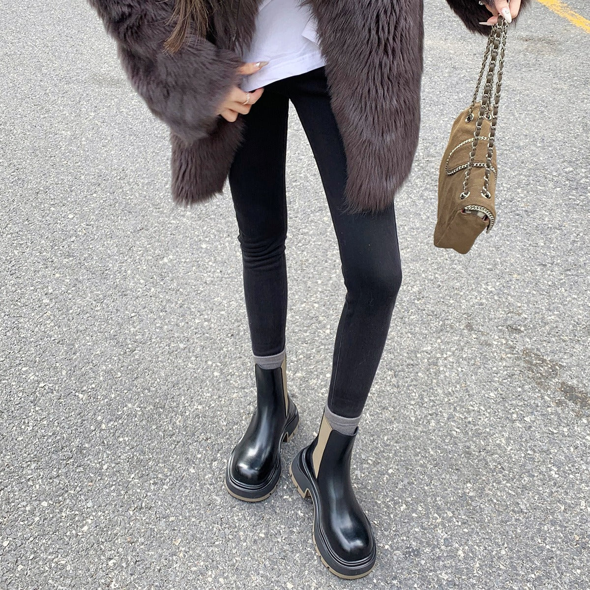 Women's Fashionable Round Head Chunky Thick Bottom Height Increasing Boots