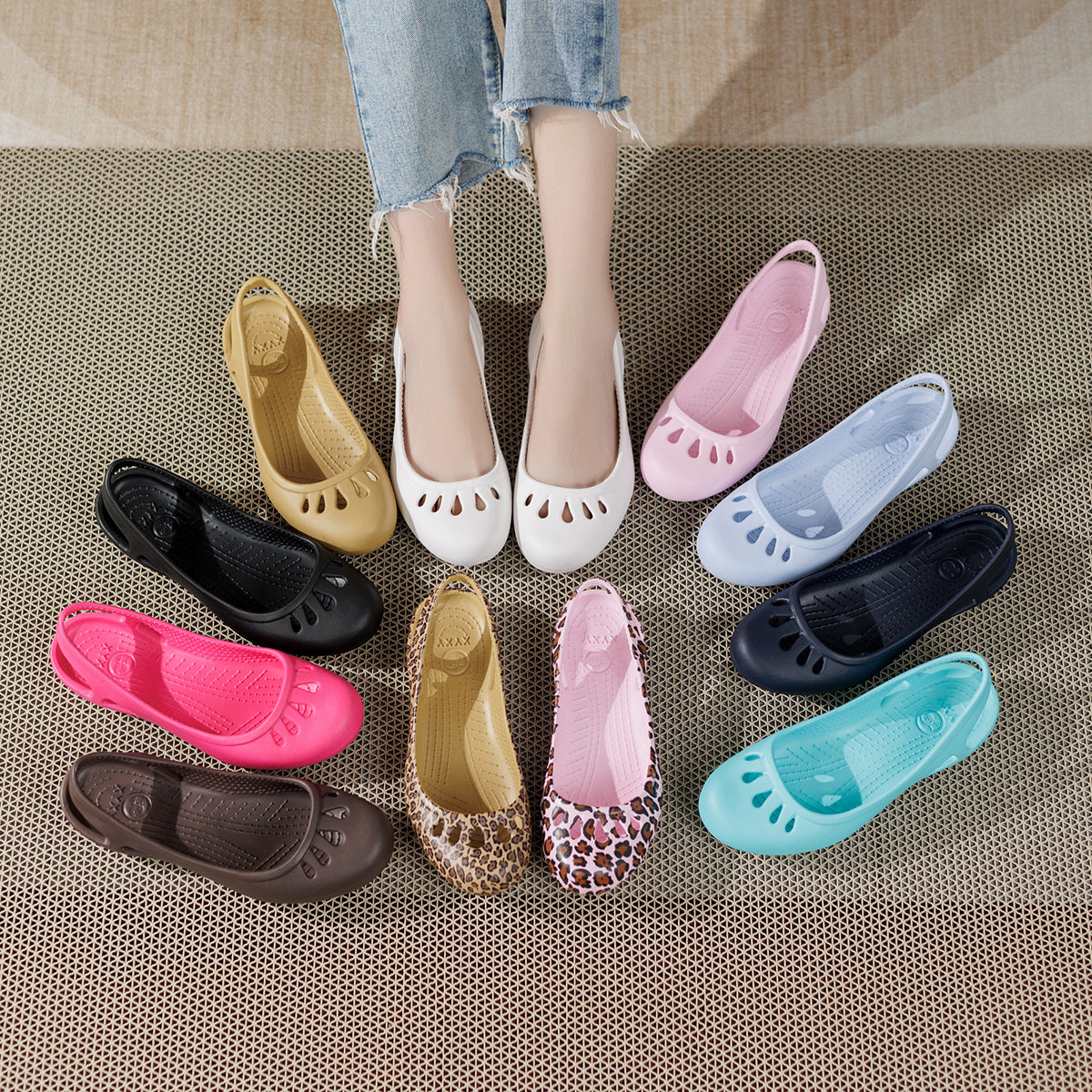 Women's Hospital Nurse White Closed Toe Plus Size Sandals