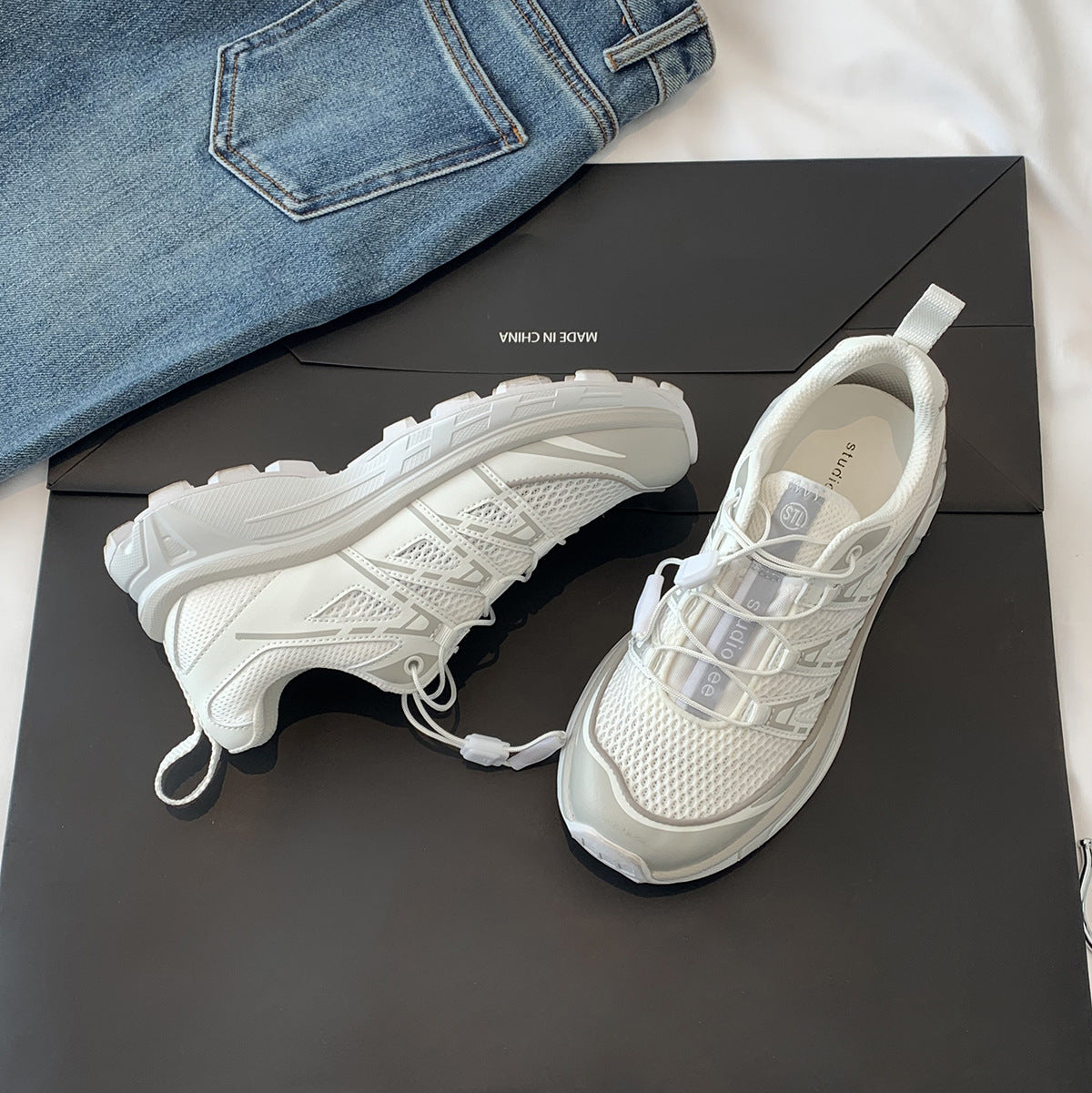 Women's Thick Bottom Sports Style Drawstring Lightweight Sneakers
