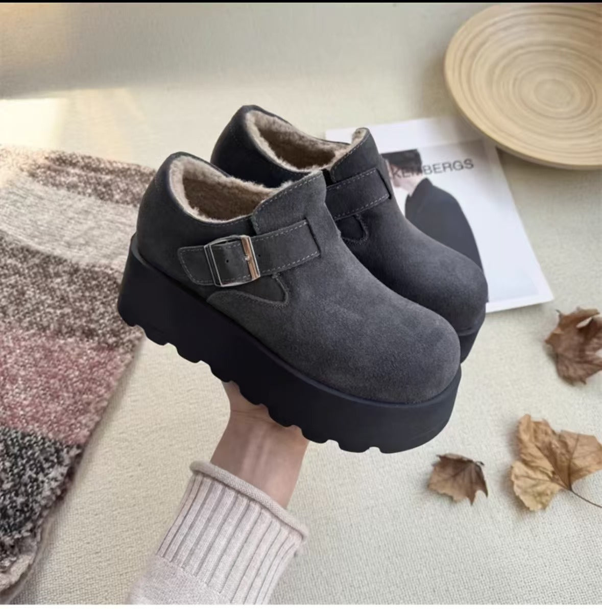 Women's Small Raise The Bottom Wool Fleece Snow Boots