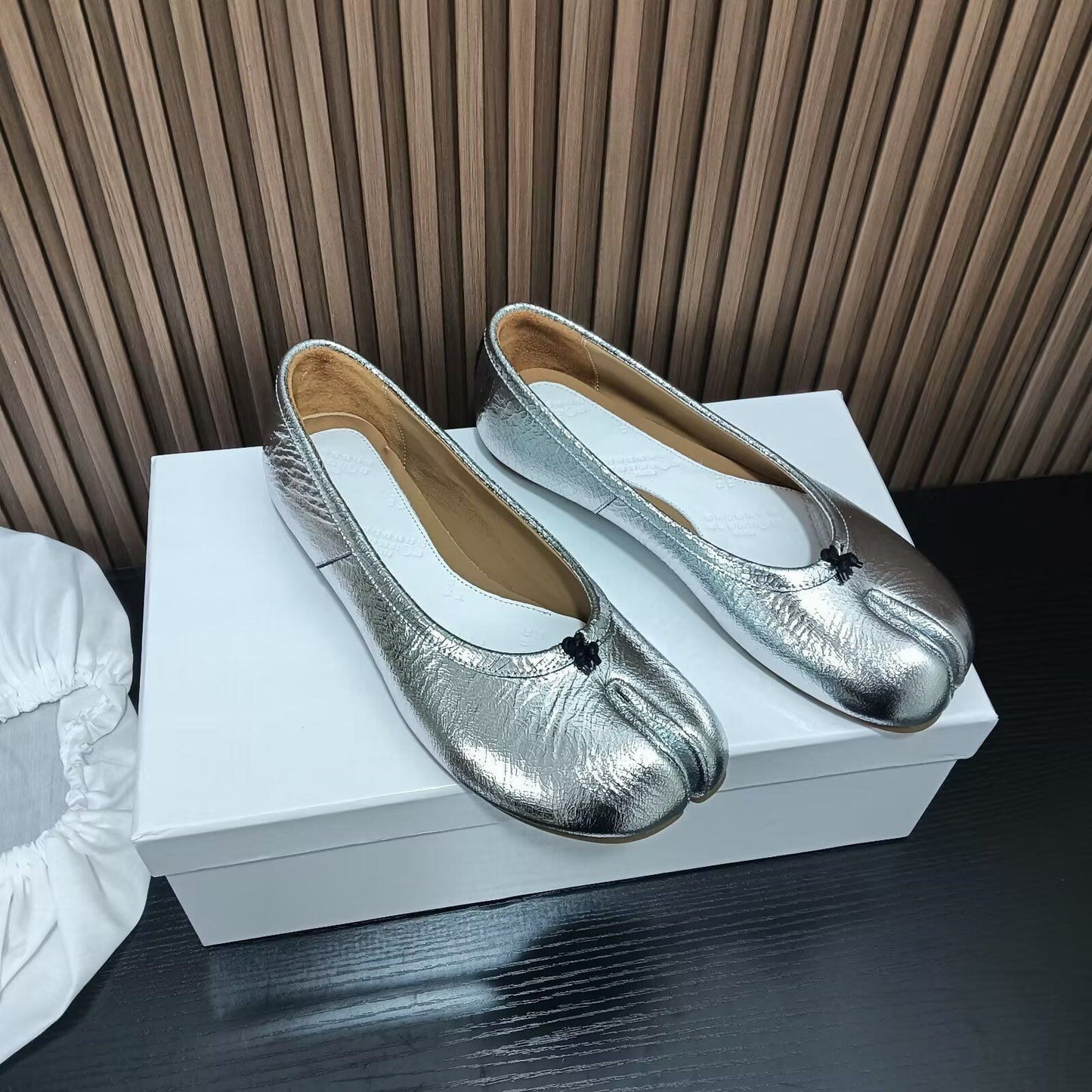 Women's Sheepskin Horseshoe Ballet Dancing Genuine Tabi Flat Women's Casual Shoes