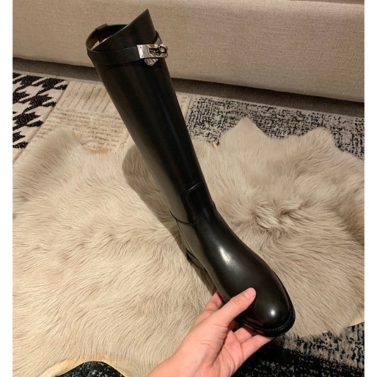 Head Metal Buckle Female Below The Boots