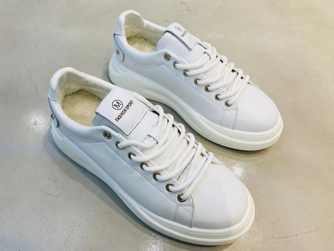 Men's Spring Breathable Trendy Korean Cowhide Lightweight Casual Shoes