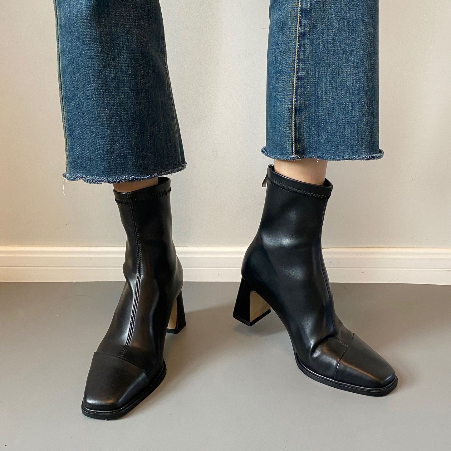 Women's Cowhide Version Black French High-heeled Skinny Boots