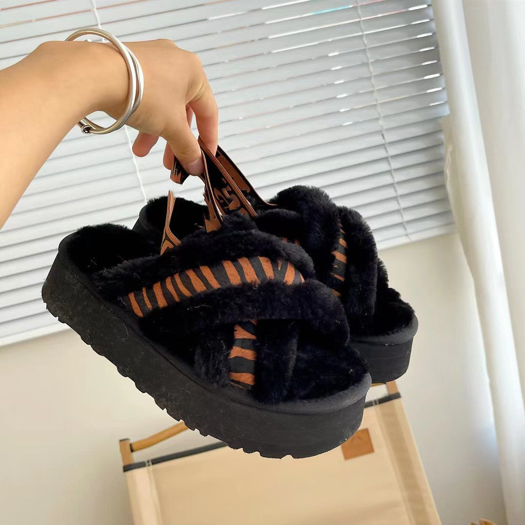 Village Sheepskin Fur Integrated Cross Muffin Slippers