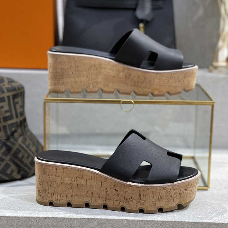 Women's Outdoor High Wedge Solid Color Platform Slippers