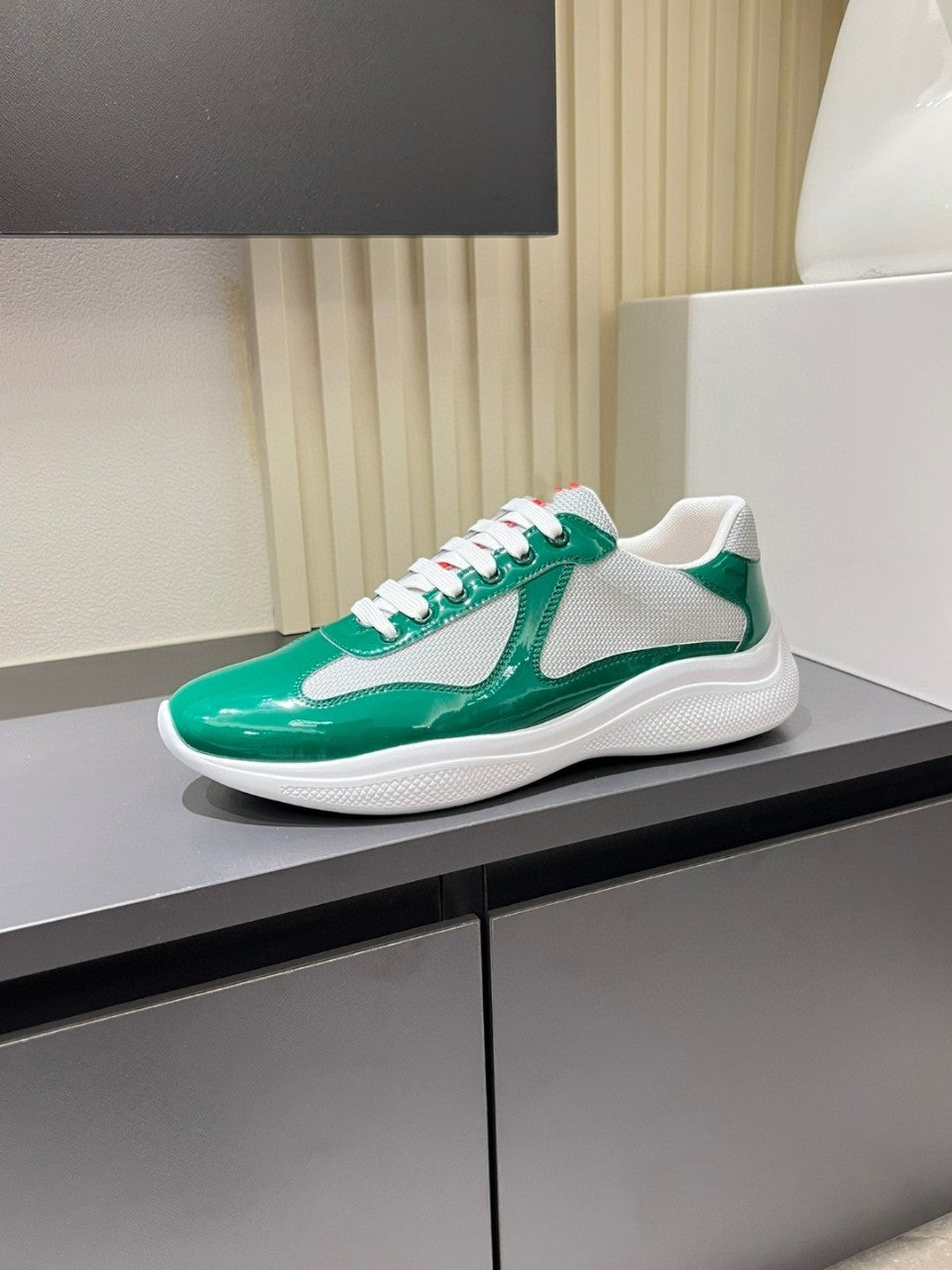 Men's Extra Large Sports First Layer Cowhide Patent Summer Sneakers