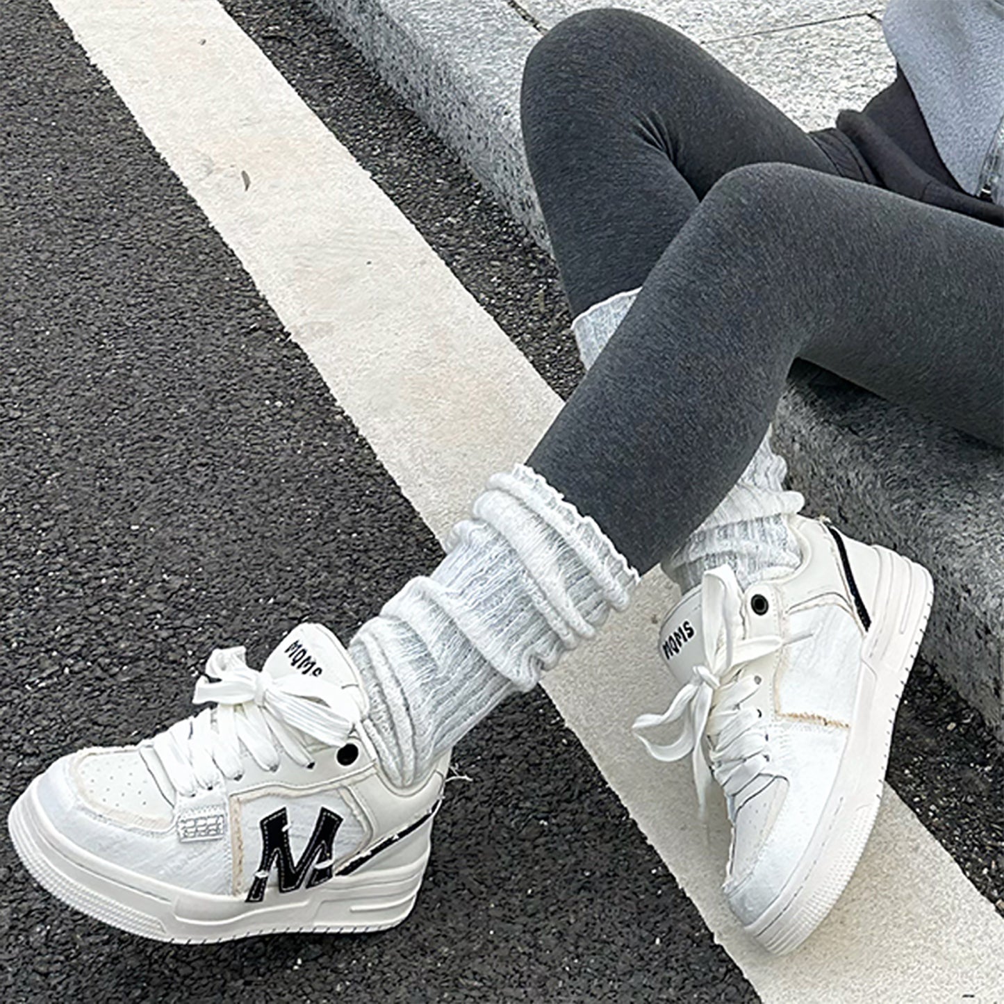 Women's & Men's Destroyed Wind White Minority Height Increasing Low Top Men's Shoes