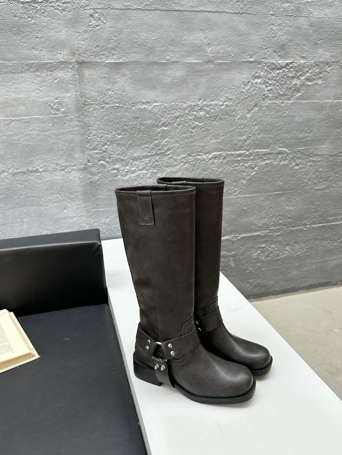 Women's Square Toe Platform Thick Ruins Wind Brushed Western Denim Boots
