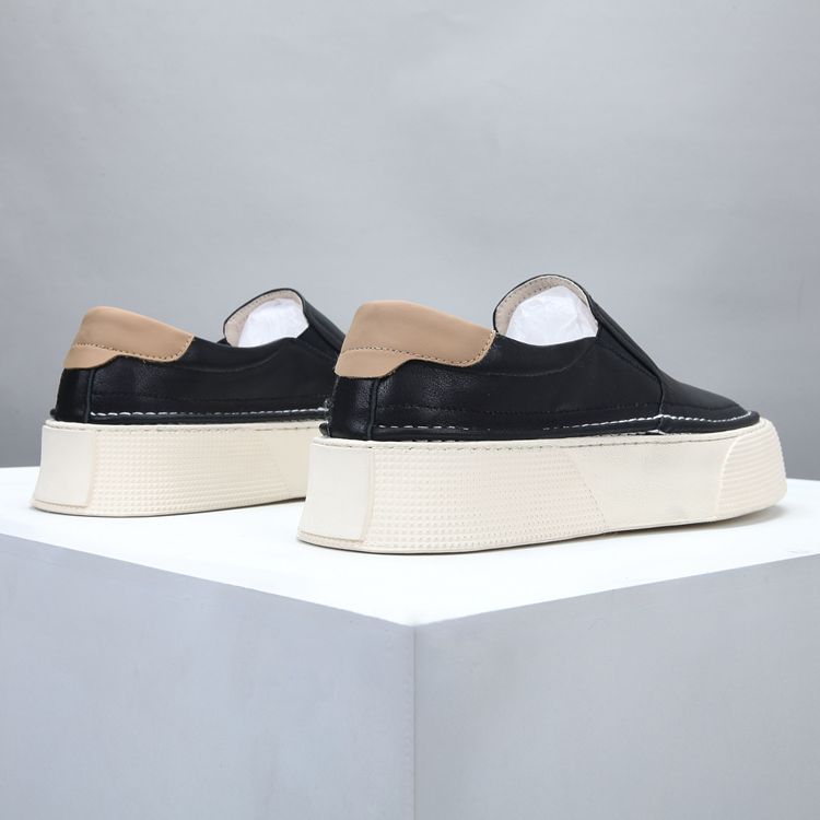 Men's Slip-on Trendy Soft Cowhide Breathable Black Sneakers