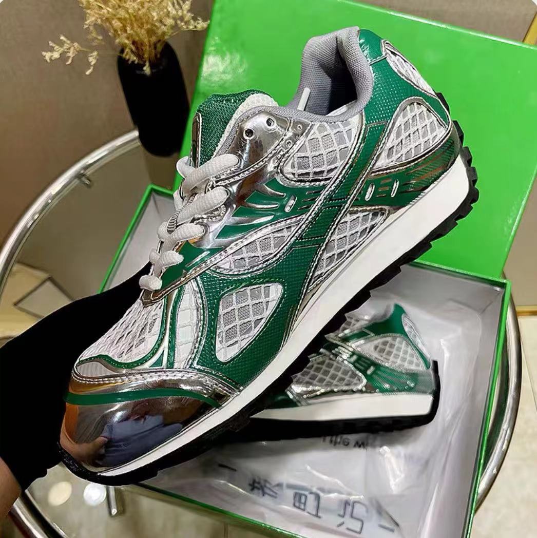 Women's Wang Weeks Yu Tong Dad Mesh Sneakers