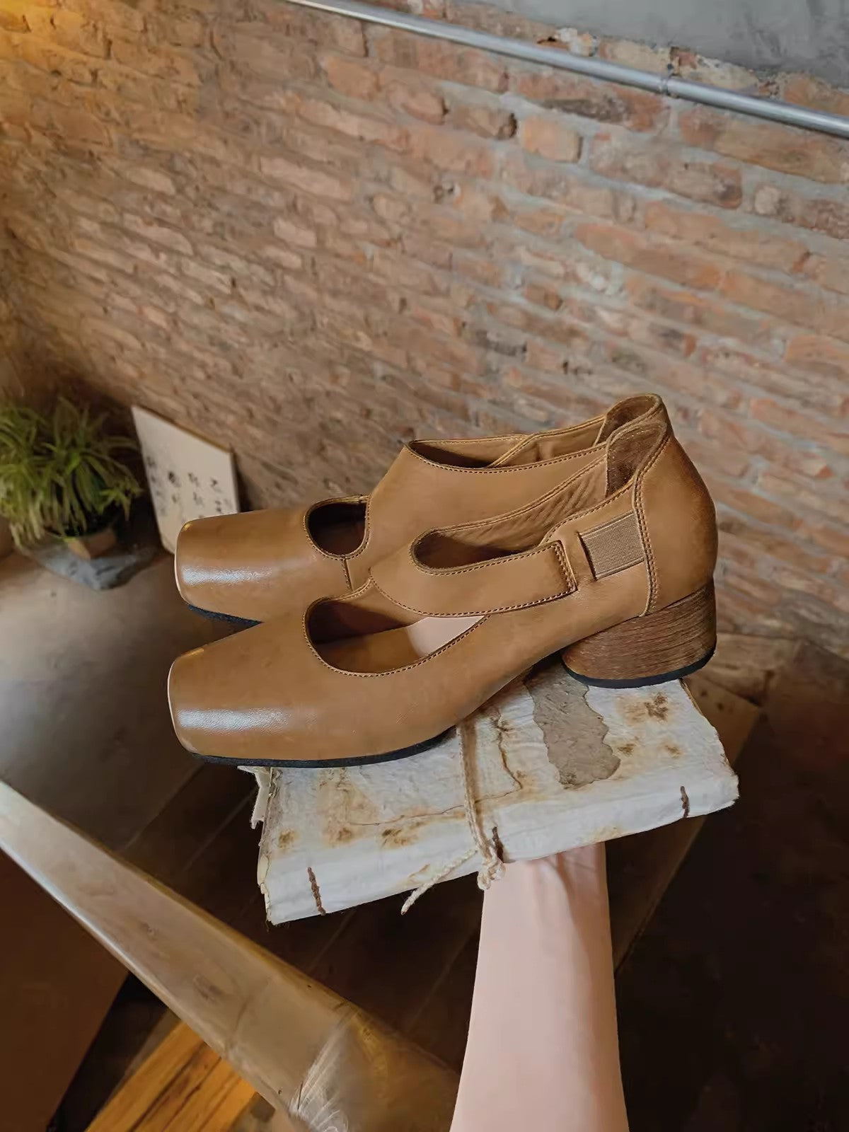 Women's Mom Washed Horse Vintage Distressed Square Women's Shoes