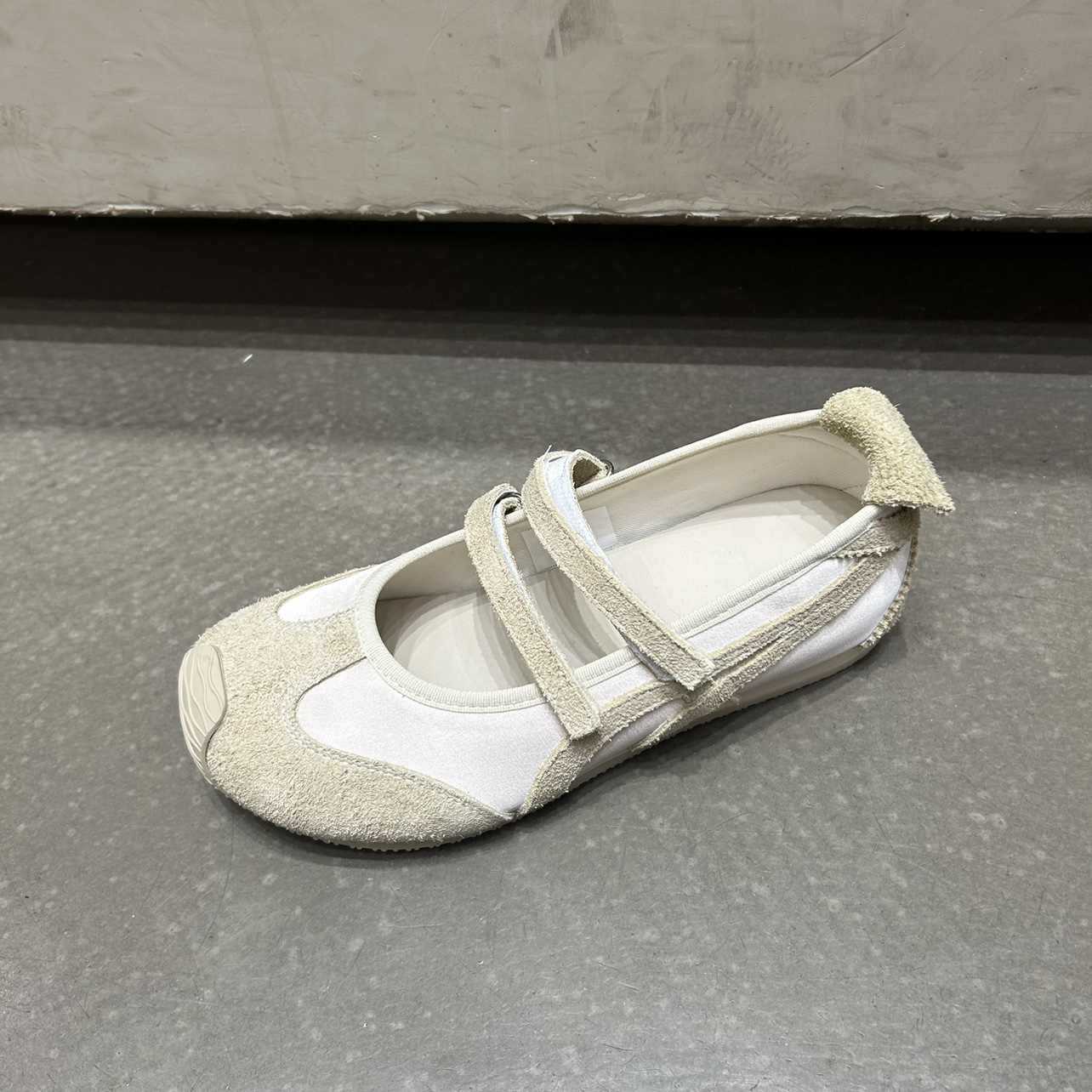 Women's Velcro Low-cut Mary Jane Ballet Style German Sneakers