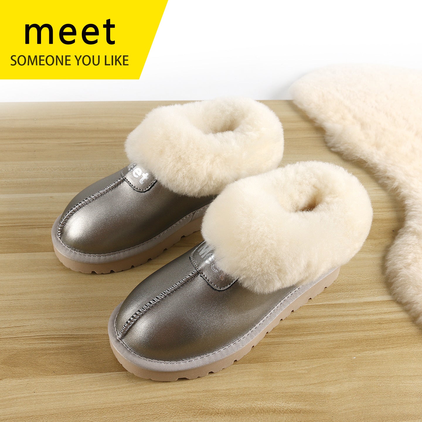 Women's Sheepskin Fur Integrated Mini Short Winter Snow Boots