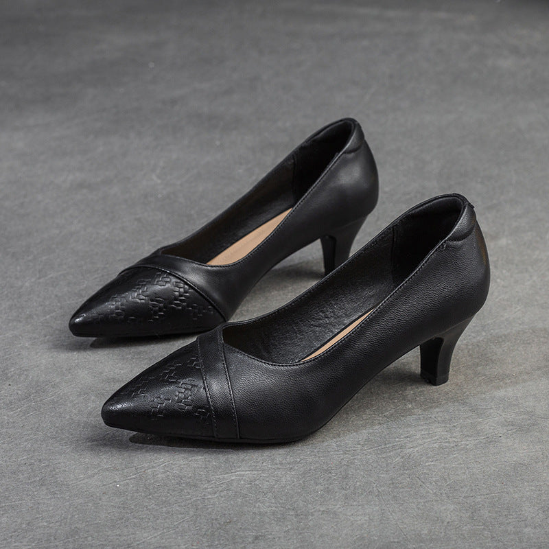 Women's Pointed Toe Low-cut Vintage Embossed Pumps Casual Shoes