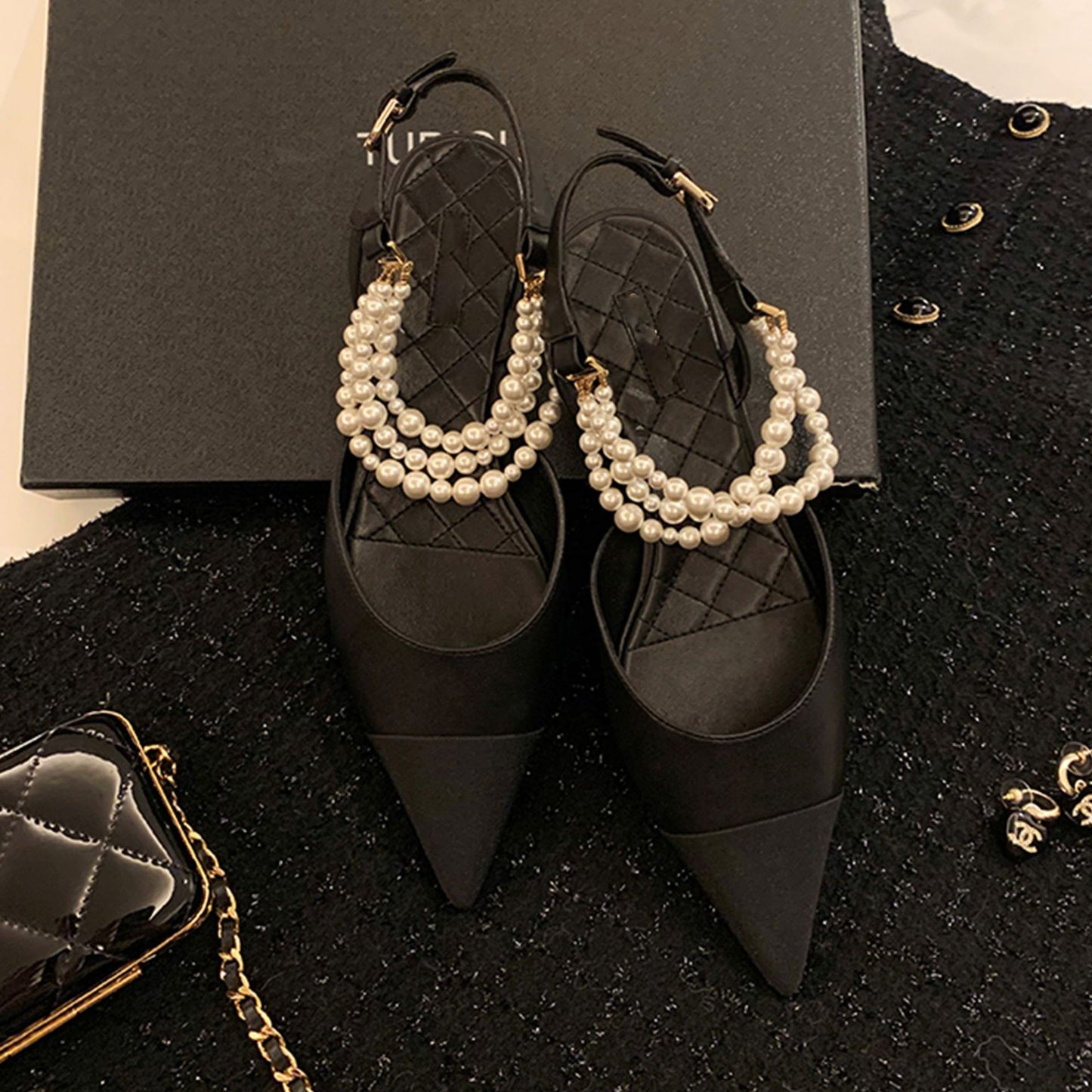 Women's Chain Color Matching Small Chunky Buckle Pointed Women's Shoes