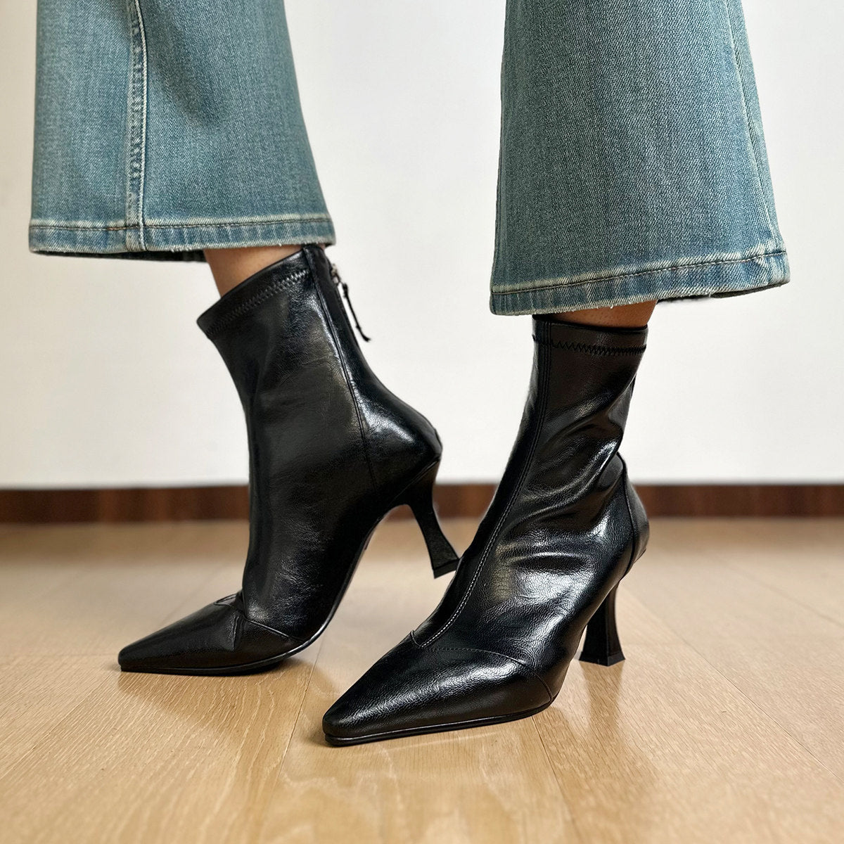 Women's Cowhide Version French Pointed Toe Stretch Thin Women's Leather Boots