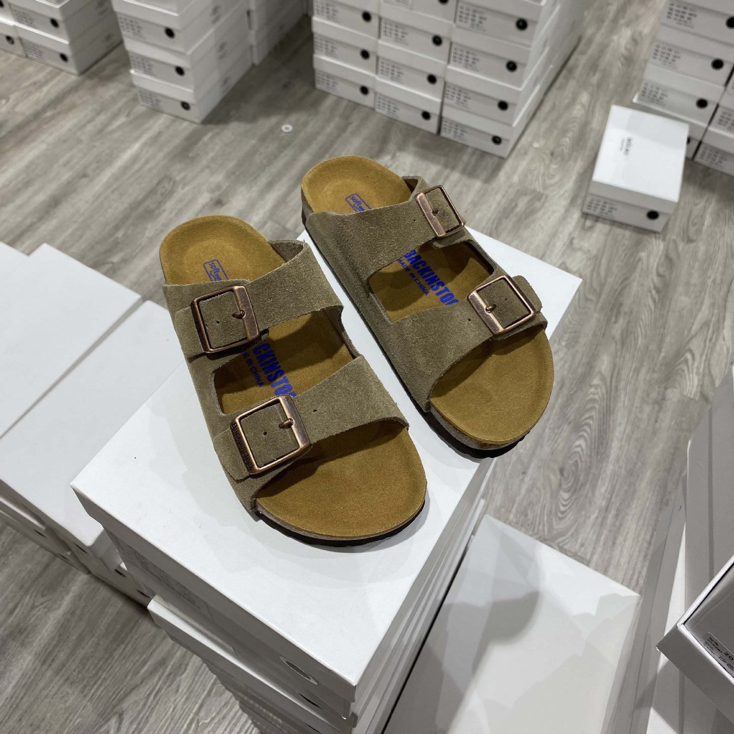 Thick Bottom Fishing Summer Soft Double Buckle Sandals