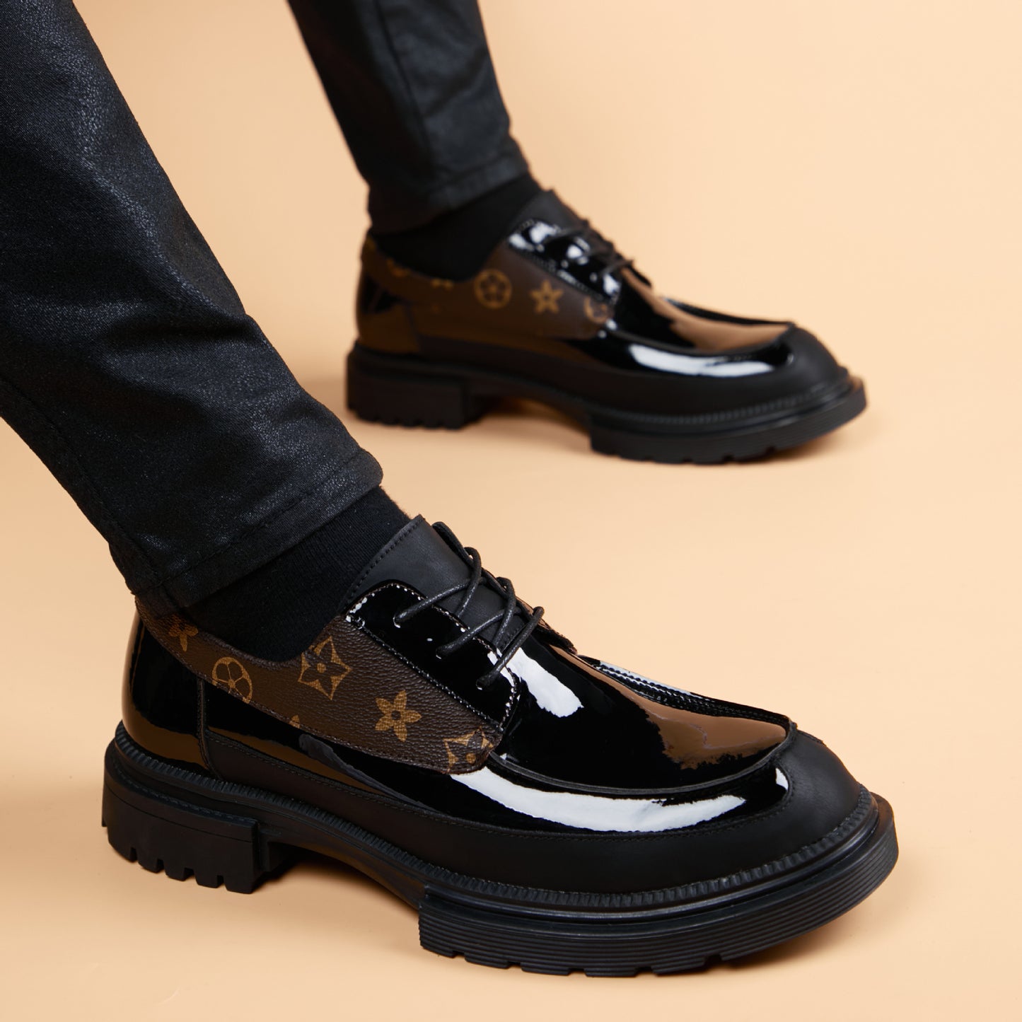 Men's Height Increasing Insole Glossy Breathable Thick-soled British Men's Business Leather Shoes
