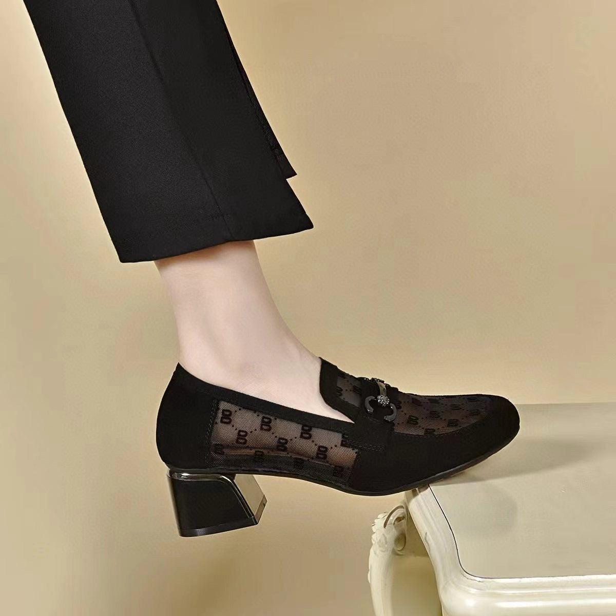 Women's Simple Breathable Rhinestone Two Kinds Of Height Surface Extra Large Loafers